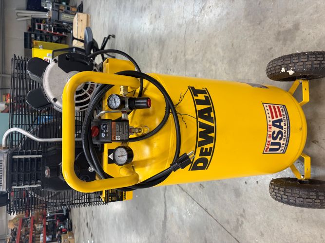 DeWalt Air Compressor - Image 2